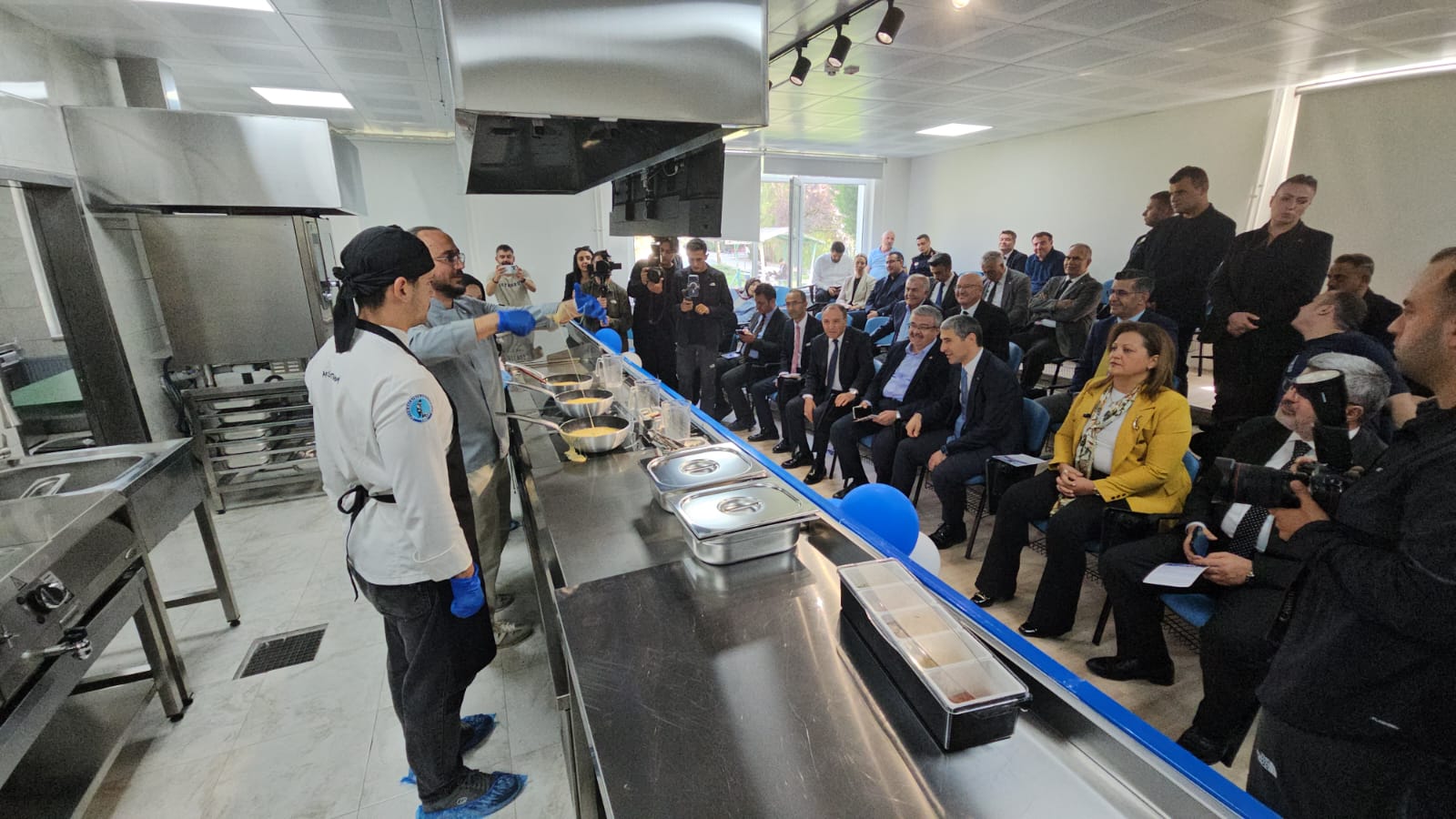 AKÜ’de çifte açılış heyecanı: Gastrotoryum ve Sosyal Yaşam Merkezi hizmete girdi