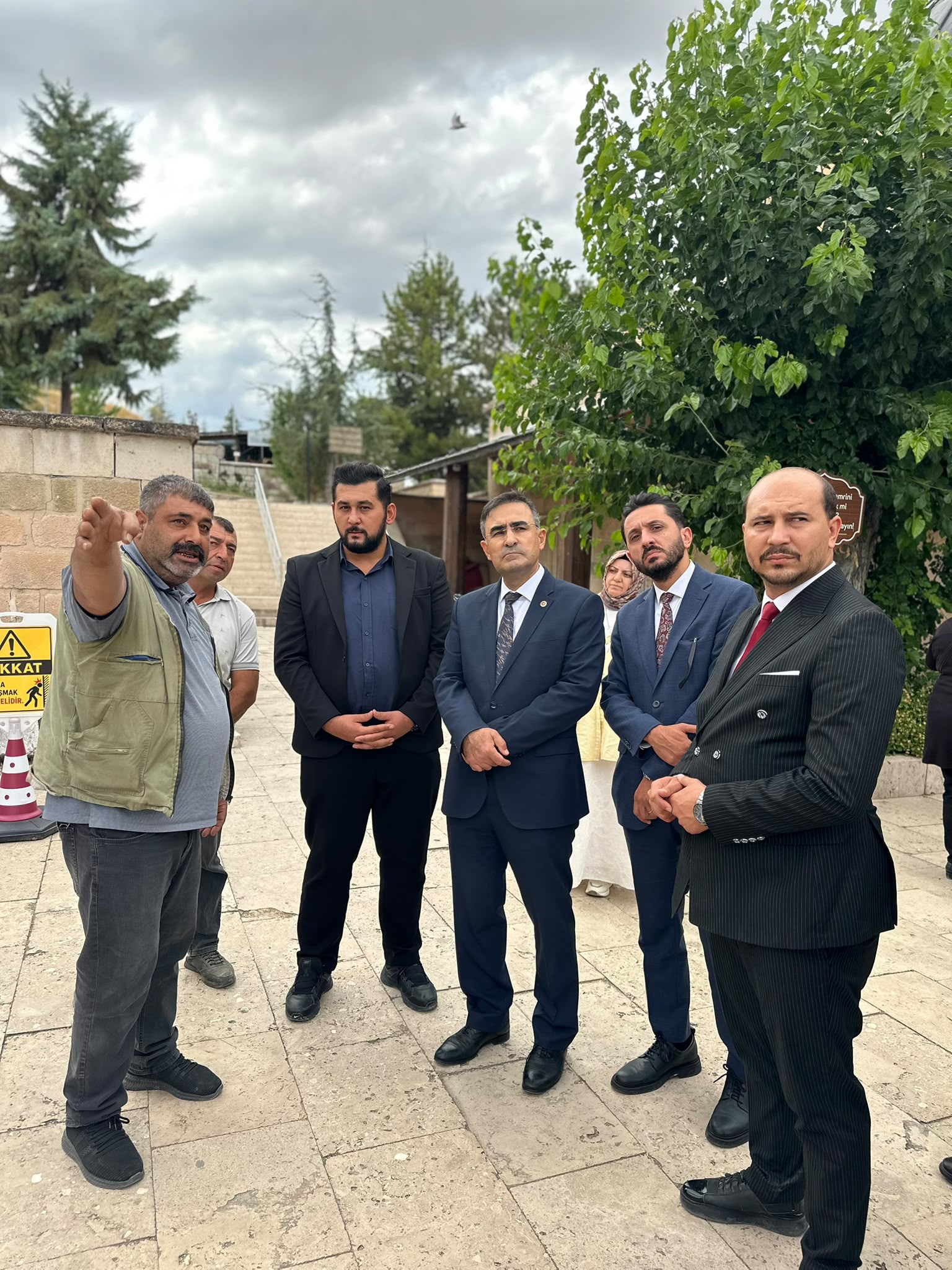 Arslan, Eskişehir’de sahayı dinledi: Vatandaş, çiftçi ve emekçilerle buluştu 2 Arslan, Eskişehir’de sahayı dinledi: Vatandaş, çiftçi ve emekçilerle buluştu