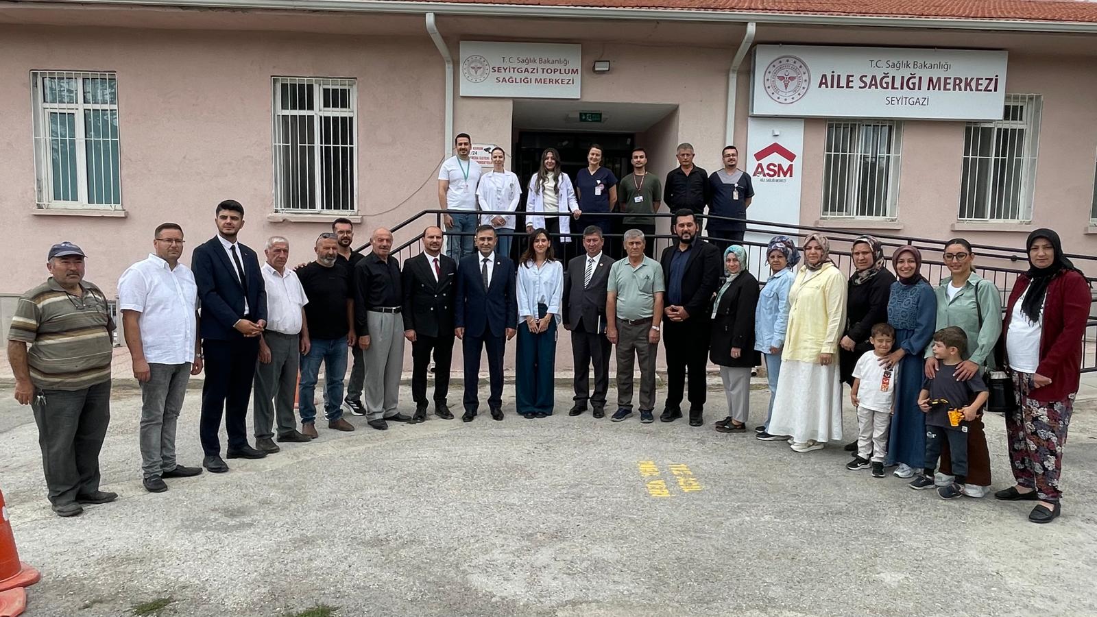 Arslan, Eskişehir’de sahayı dinledi: Vatandaş, çiftçi ve emekçilerle buluştu 4 Arslan, Eskişehir’de sahayı dinledi: Vatandaş, çiftçi ve emekçilerle buluştu