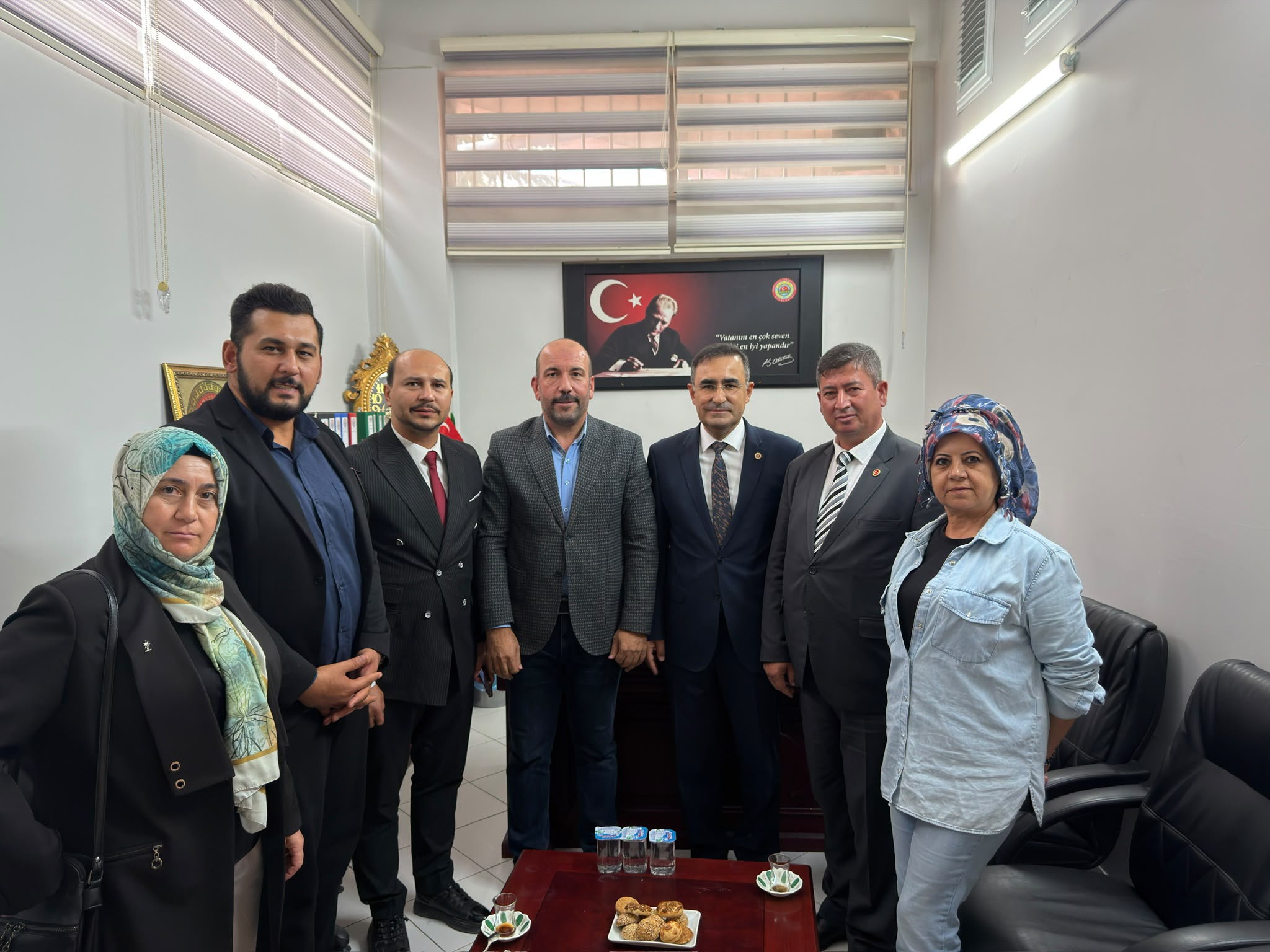 Arslan, Eskişehir’de sahayı dinledi: Vatandaş, çiftçi ve emekçilerle buluştu 5 Arslan, Eskişehir’de sahayı dinledi: Vatandaş, çiftçi ve emekçilerle buluştu
