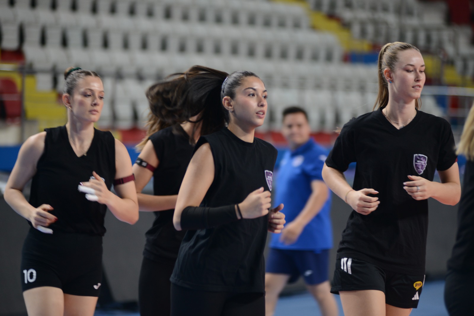 Yüntaşlı oyunculardan taraftara salonu doldurun çağrısı