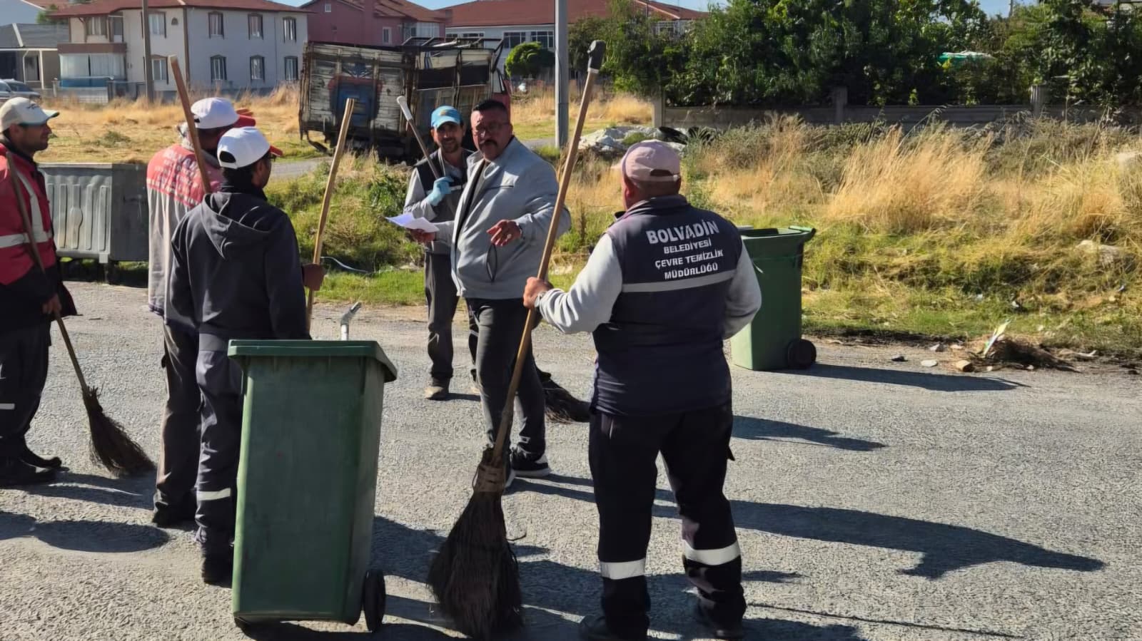 Malazgirt Mahallesi’nde detaylı temizlik çalışması