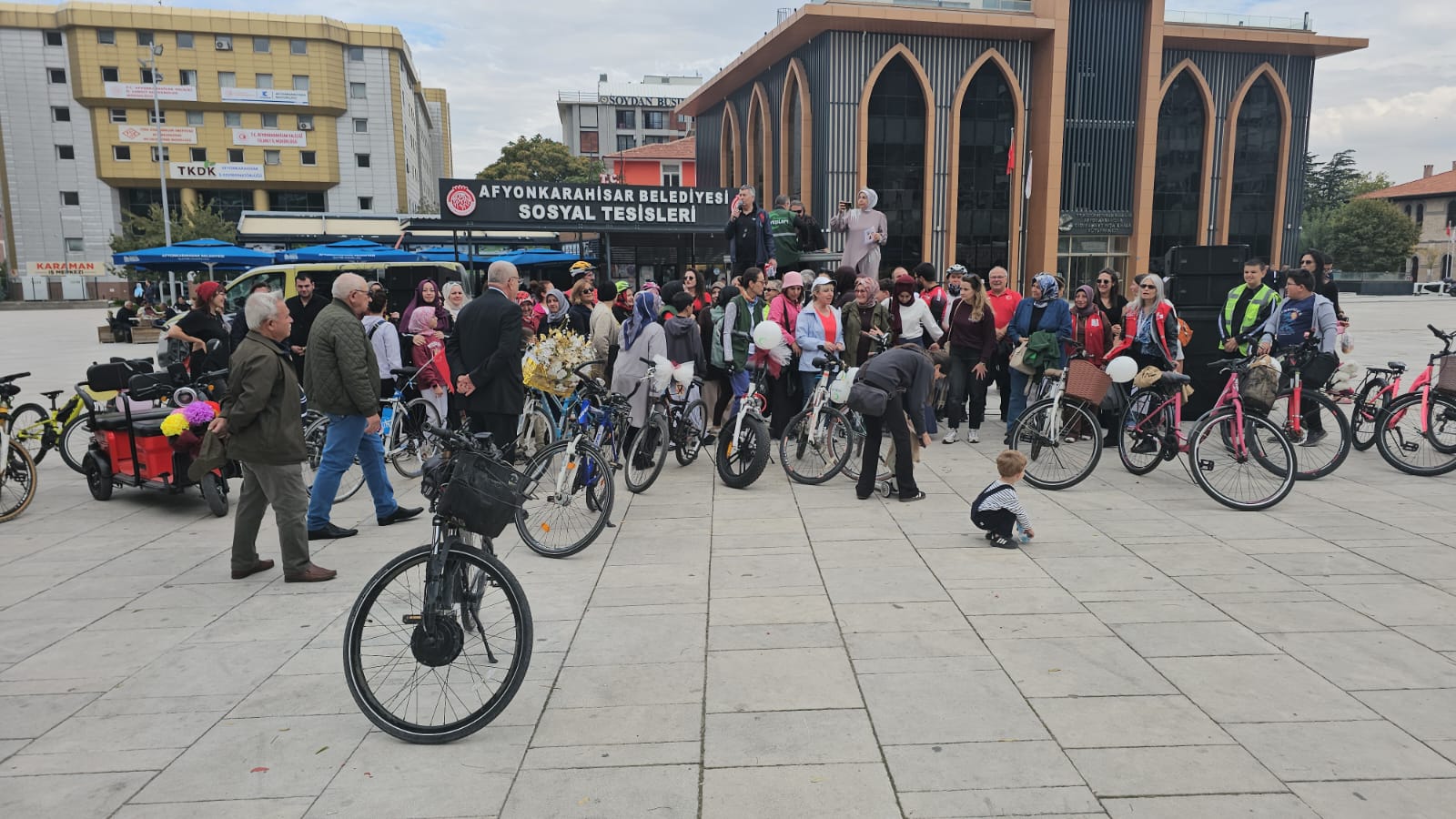 Kadınanalar Bisiklet Turu 9. kez gerçekleştirildi