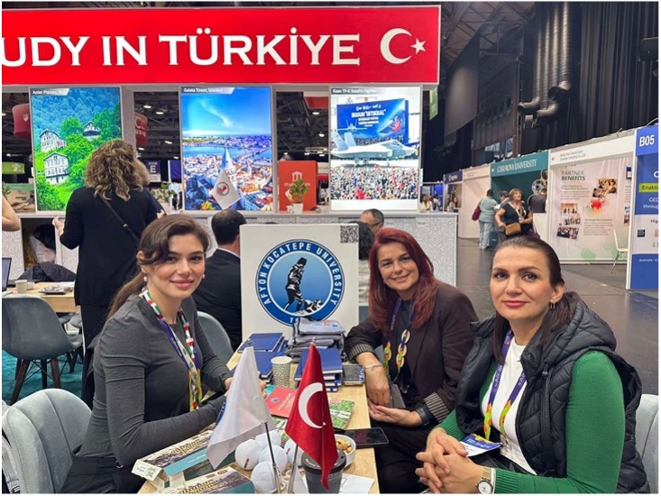 AKÜ, İskoçya’daki eğitim fuarında yer aldı