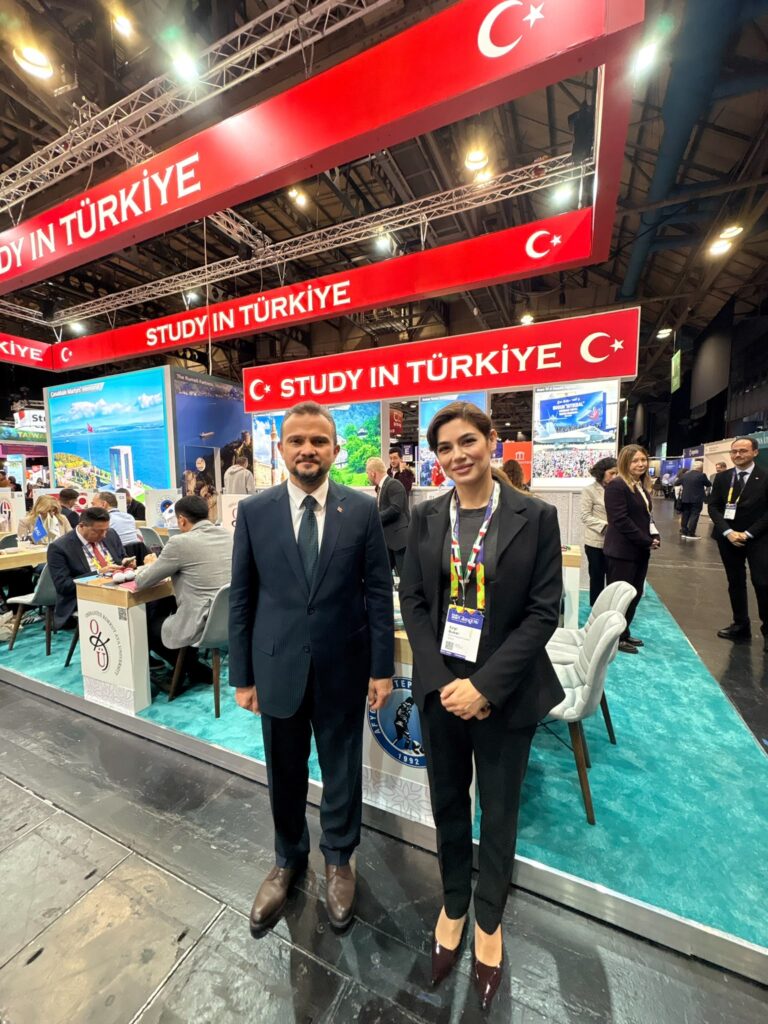AKÜ, İskoçya’daki eğitim fuarında yer aldı 1 AKÜ, İskoçya’daki eğitim fuarında yer aldı
