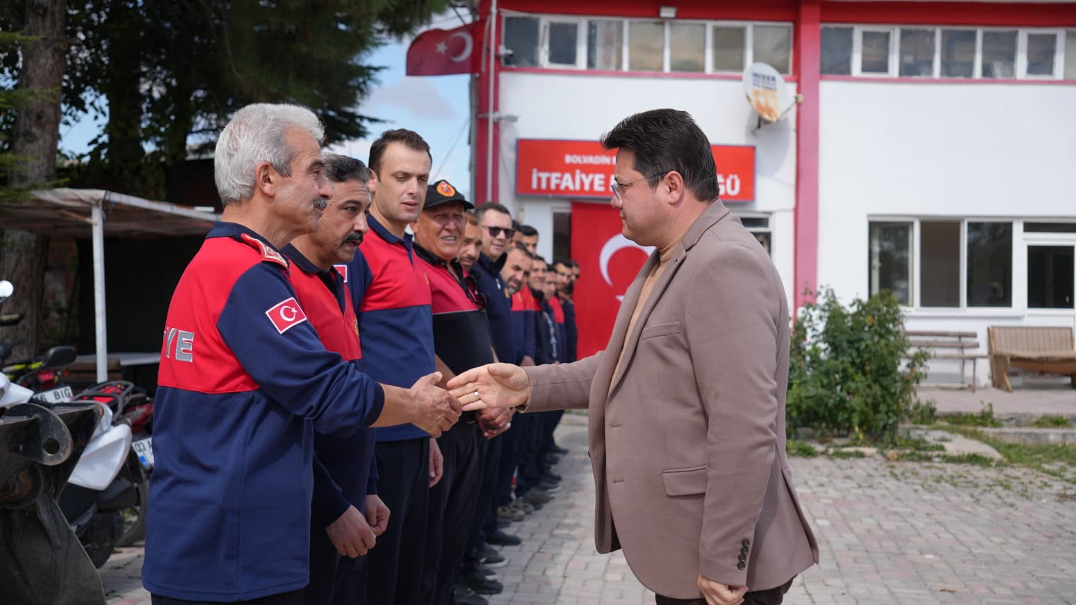 Başkan Aynacı’dan itfaiye personeline İtfaiye Haftası ziyareti