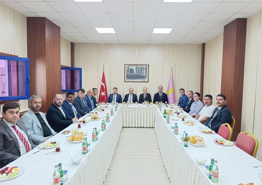 Ahilik Haftası kapsamında esnaf ve sanatkârlar kahvaltıda buluştu
