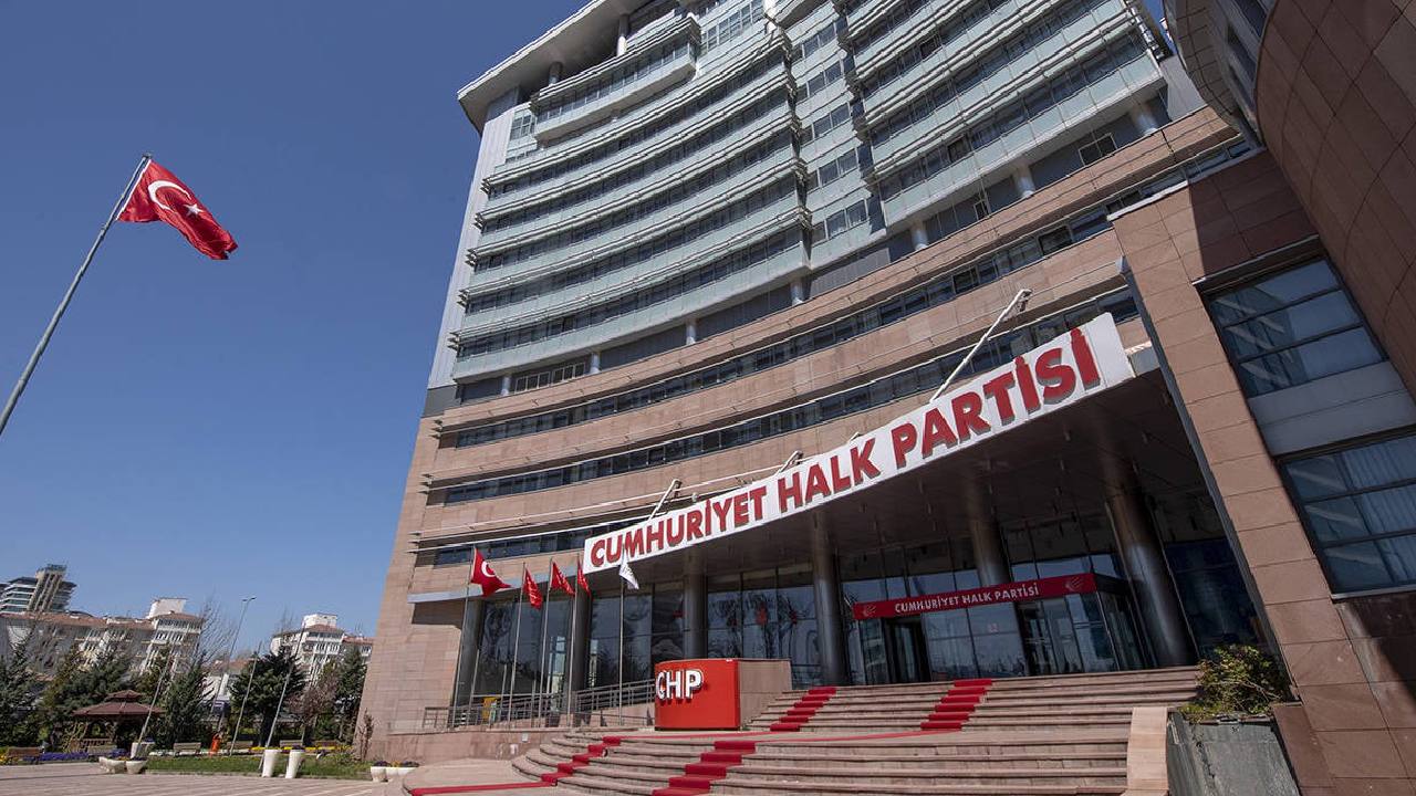 CHP’de Kurultay düğümü çözülüyor: “Mutlak Butlan” davasındaki temyiz başvurusundan feragat edildi!