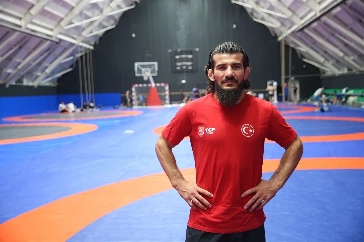 Milli güreşçiler dünya şampiyonasına hazırlanıyor