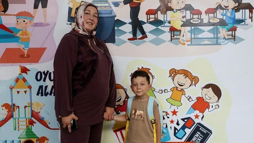 Kadavradan rahim nakli sayesinde dünyaya gelen Ömer Özkan eğitim hayatına ilk adımı attı