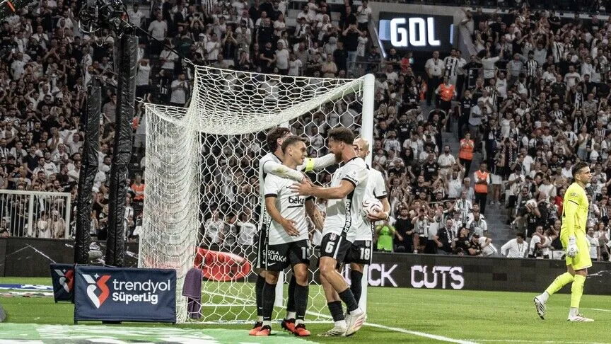 Beşiktaş Erzurumspor FK karşısında 3 puanı 3 golle aldı
