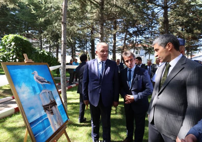 Vali Aktaş, “Dijital Adımlarla Özgürlük” projesi sergisini ziyaret etti