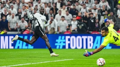 Wilfred Ndidi’nin 45+2. dakikada attığı golle soyunma odasına 1-0 önde