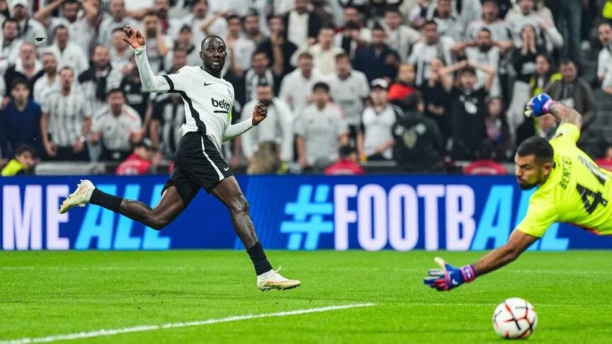 Wilfred Ndidi’nin 45+2. dakikada attığı golle soyunma odasına 1-0 önde