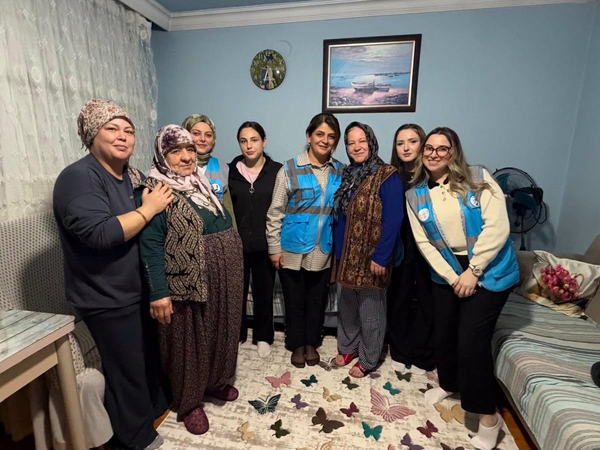 18 yaşına giren gençlere doğum günü sürprizi