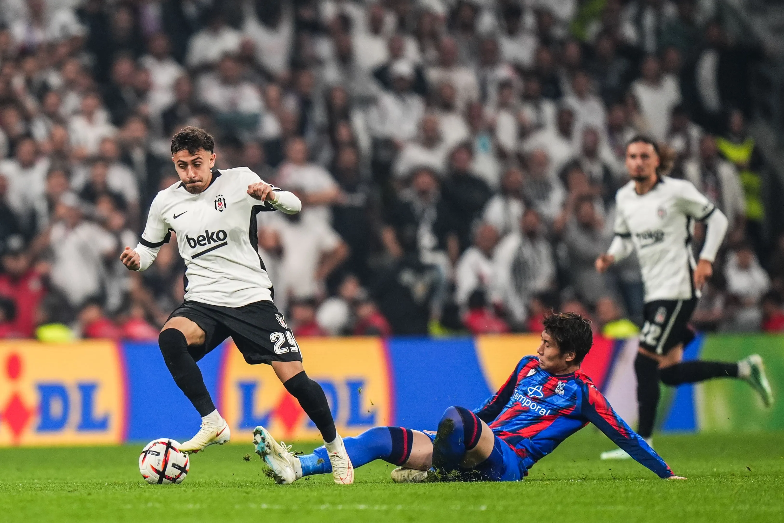 Beşiktaş, Crystal Palace ile berabere kaldı