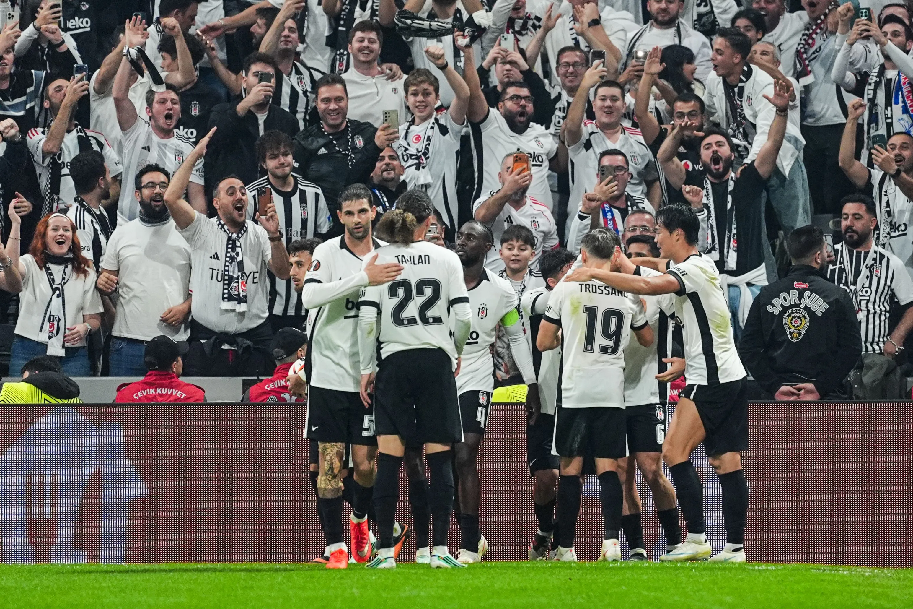 Beşiktaş, Crystal Palace ile berabere kaldı