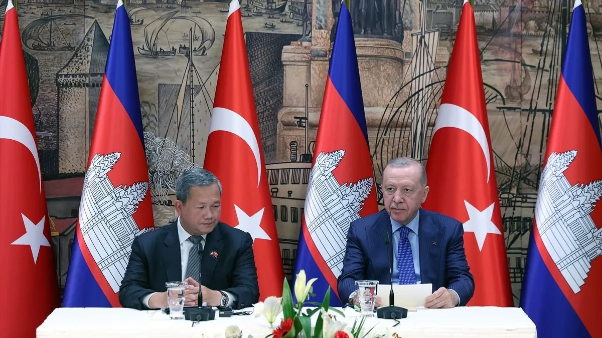 "Kamboçya'yı, önemli bir ortağımız olarak görüyorum" 2 "Kamboçya'yı, önemli bir ortağımız olarak görüyorum"