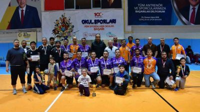 Afyonkarahisar’da düzenlenen 4. Kamu Spor Oyunları Futsal Müsabakaları tamamlandı. Müsabakalar