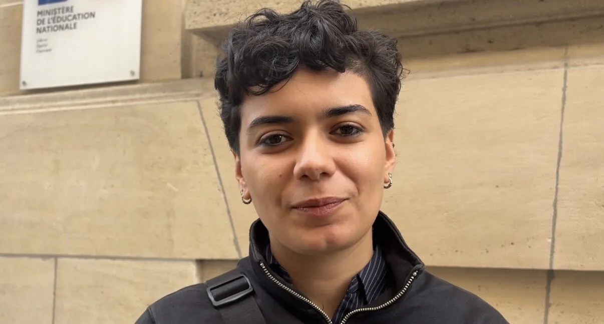 Fransa'da öğrenciler eğitim koşulları için sokakta