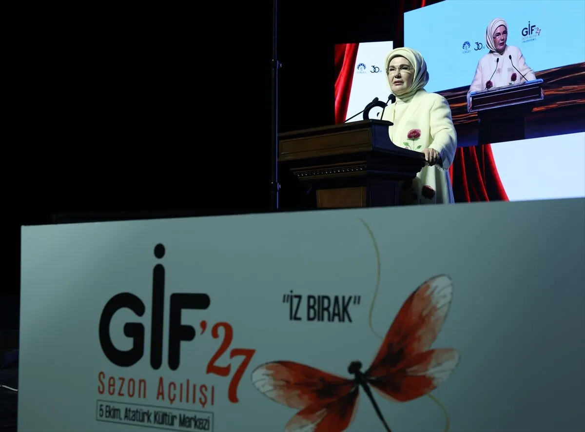 Emine Erdoğan: TÜRGEV 30 yıldır gençlerle yol arkadaşlığı kuruyor