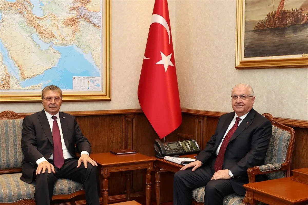 Milli Savunma Bakanı Güler, KKTC Başbakanı Üstel ile görüştü
