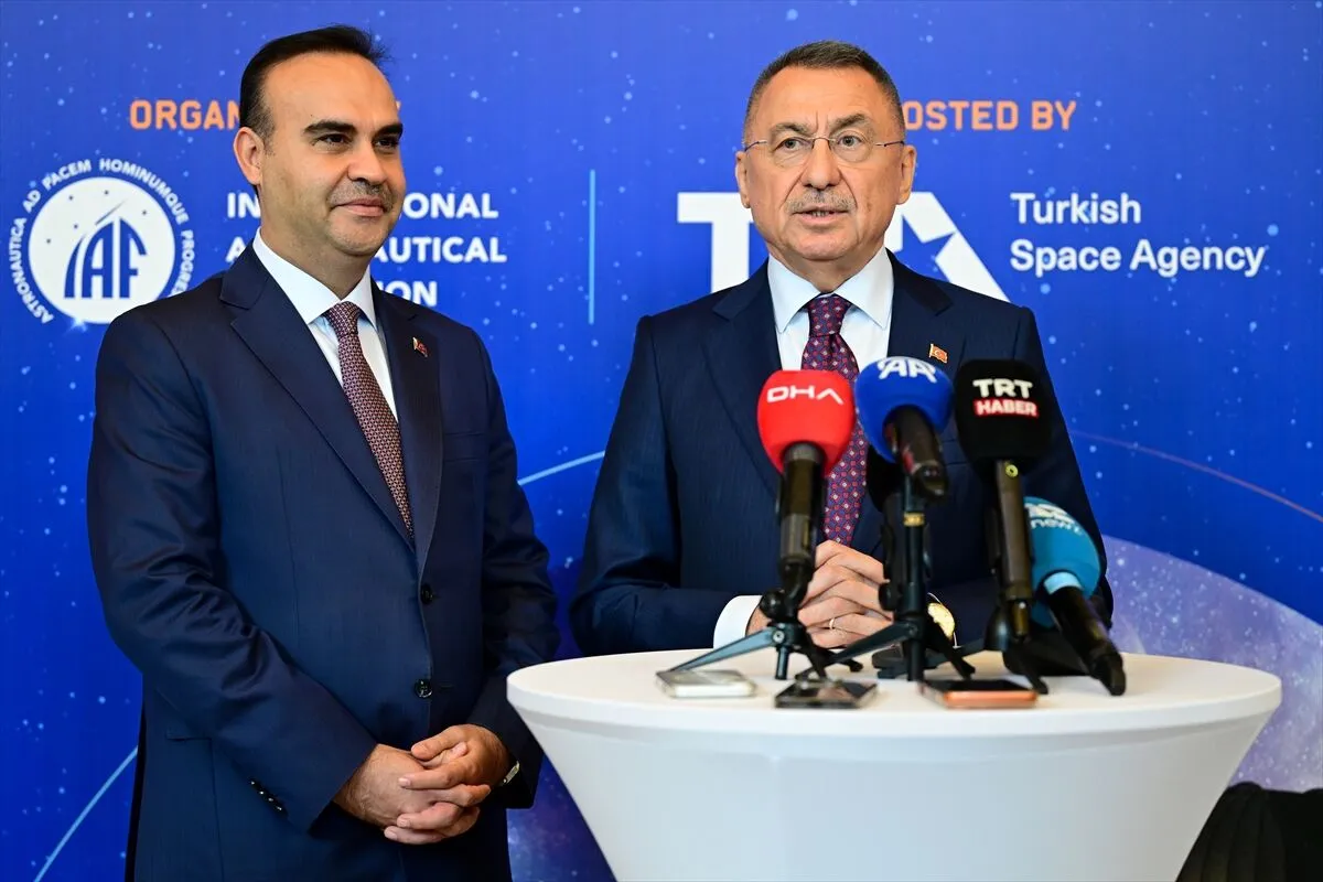 Bakan Kacır: 5-9 Ekim tarihleri küresel uzay gündeminin kalbinin Türkiye'de attığı günler olacak