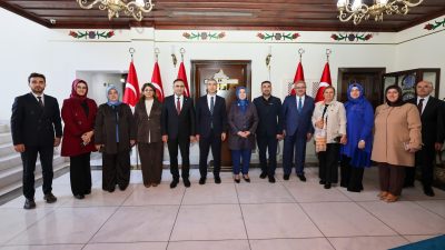 Afyonkarahisar Valiliğinde gerçekleşen ziyarette, AK Parti heyeti Vali Dr. Naci