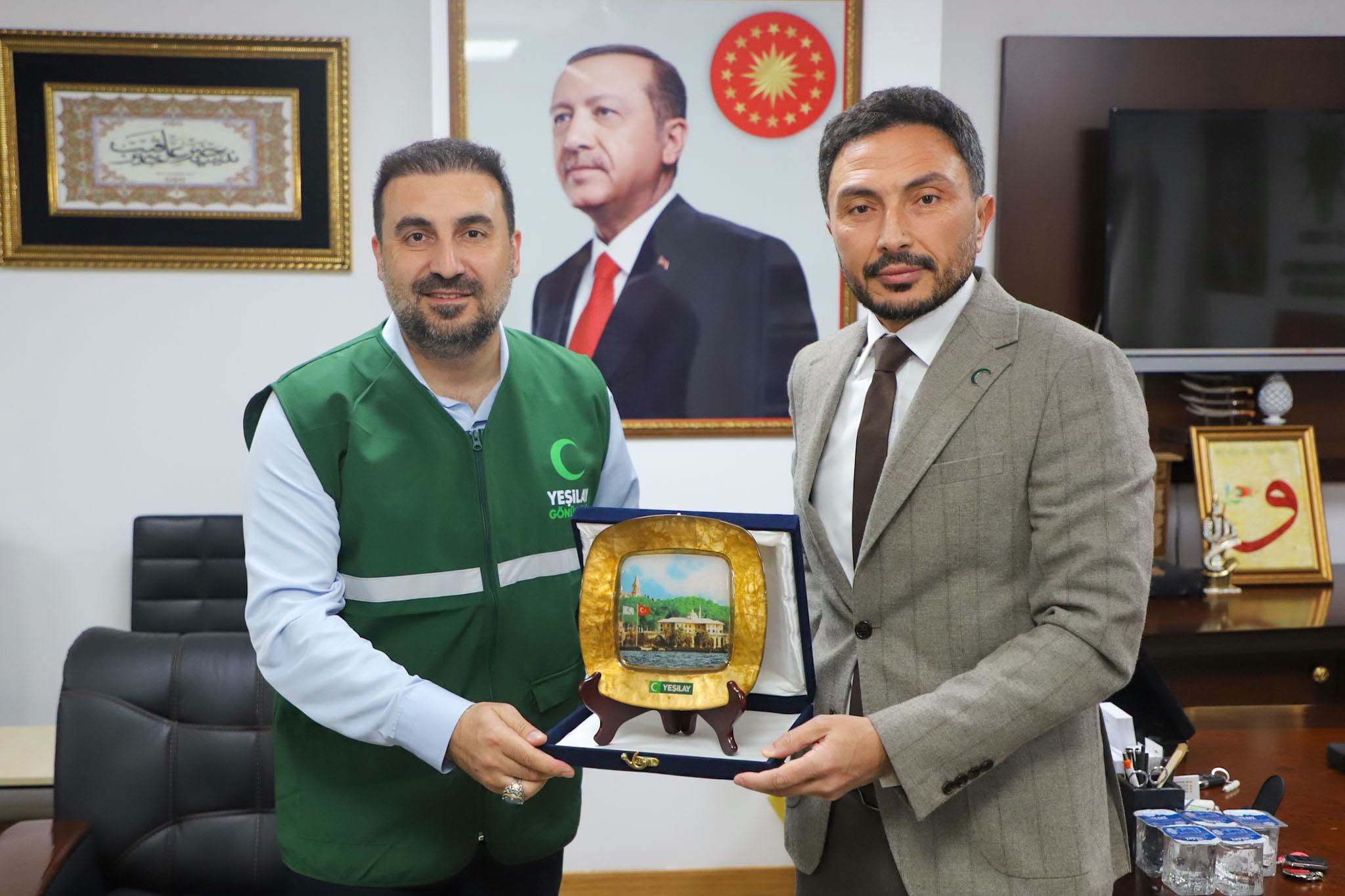 AK Parti’de ziyaret ve vefa buluşmaları
