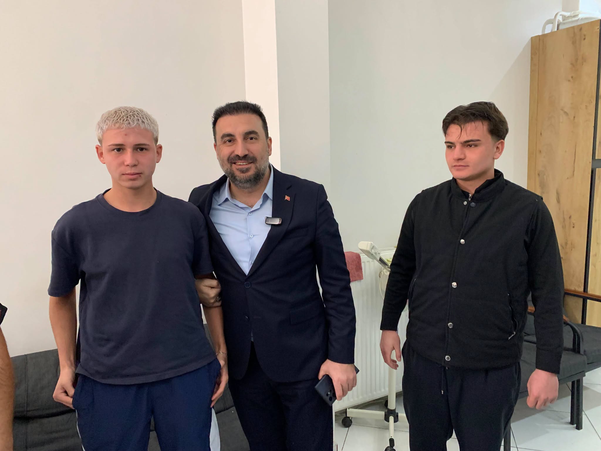 AK Parti’den Fatih Mahallesi’nde esnaf ziyareti