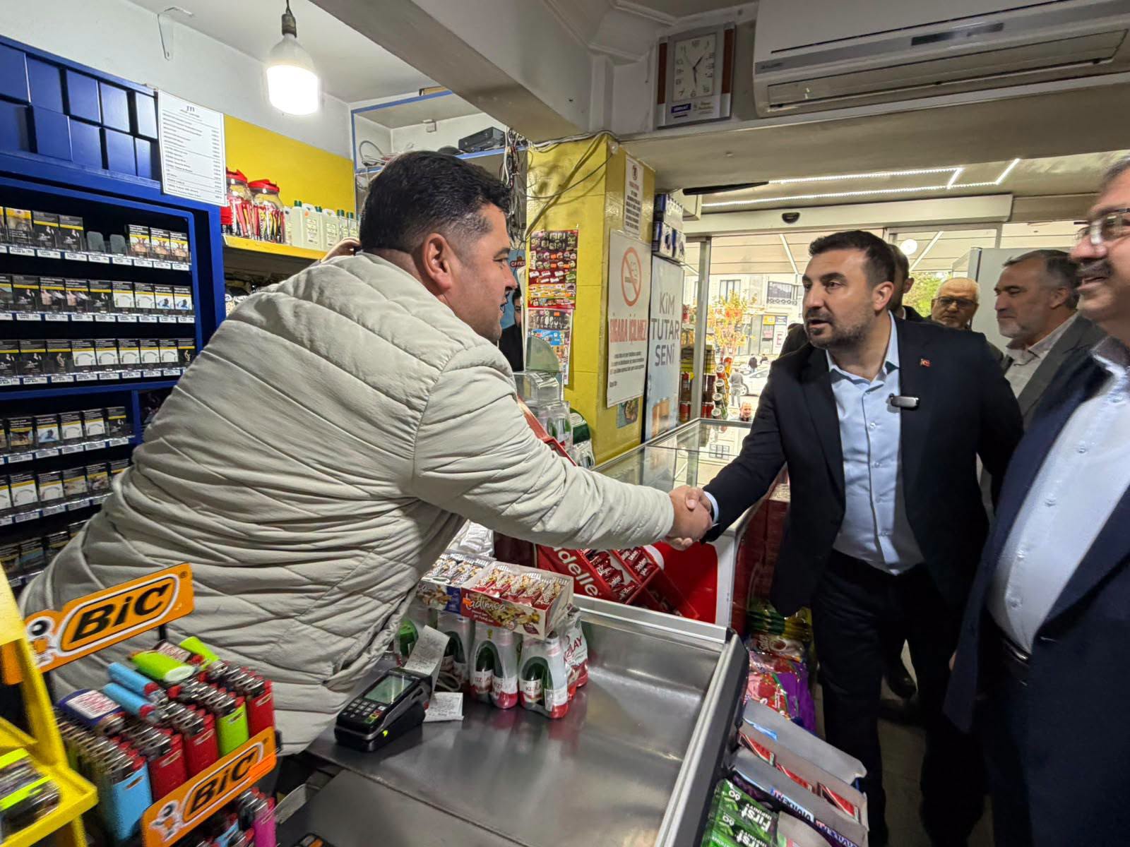 AK Parti’den Fatih Mahallesi’nde esnaf ziyareti