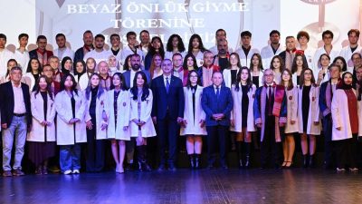 Törende konuşan AKÜ Rektörü Prof. Dr. Mehmet Karakaş, veteriner hekimliğin