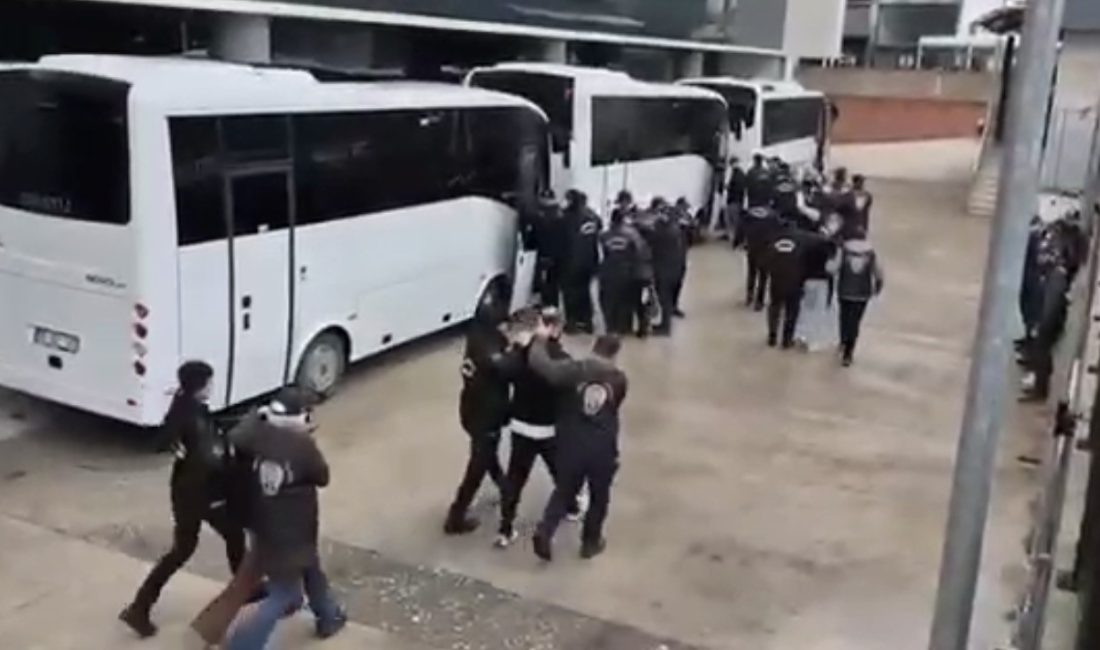 Edinilen bilgiye göre, Siber Suçlarla Mücadele Daire Başkanlığı koordinesinde Bursa