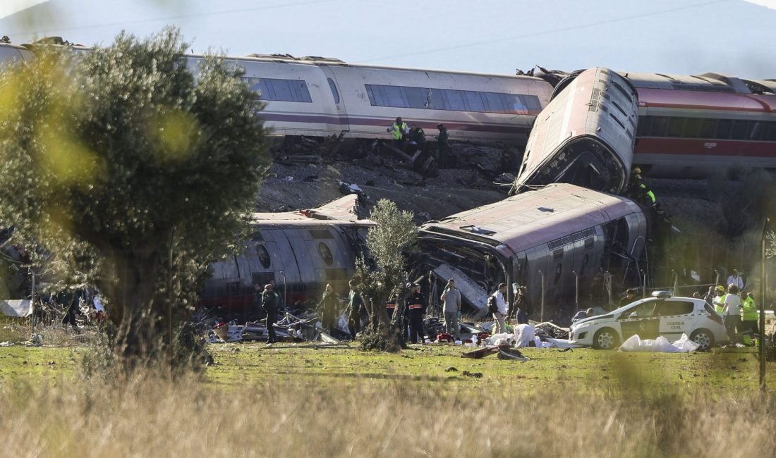 İspanya’nın Toledo bölgesinde meydana gelen hızlı tren kazası faciaya dönüştü.