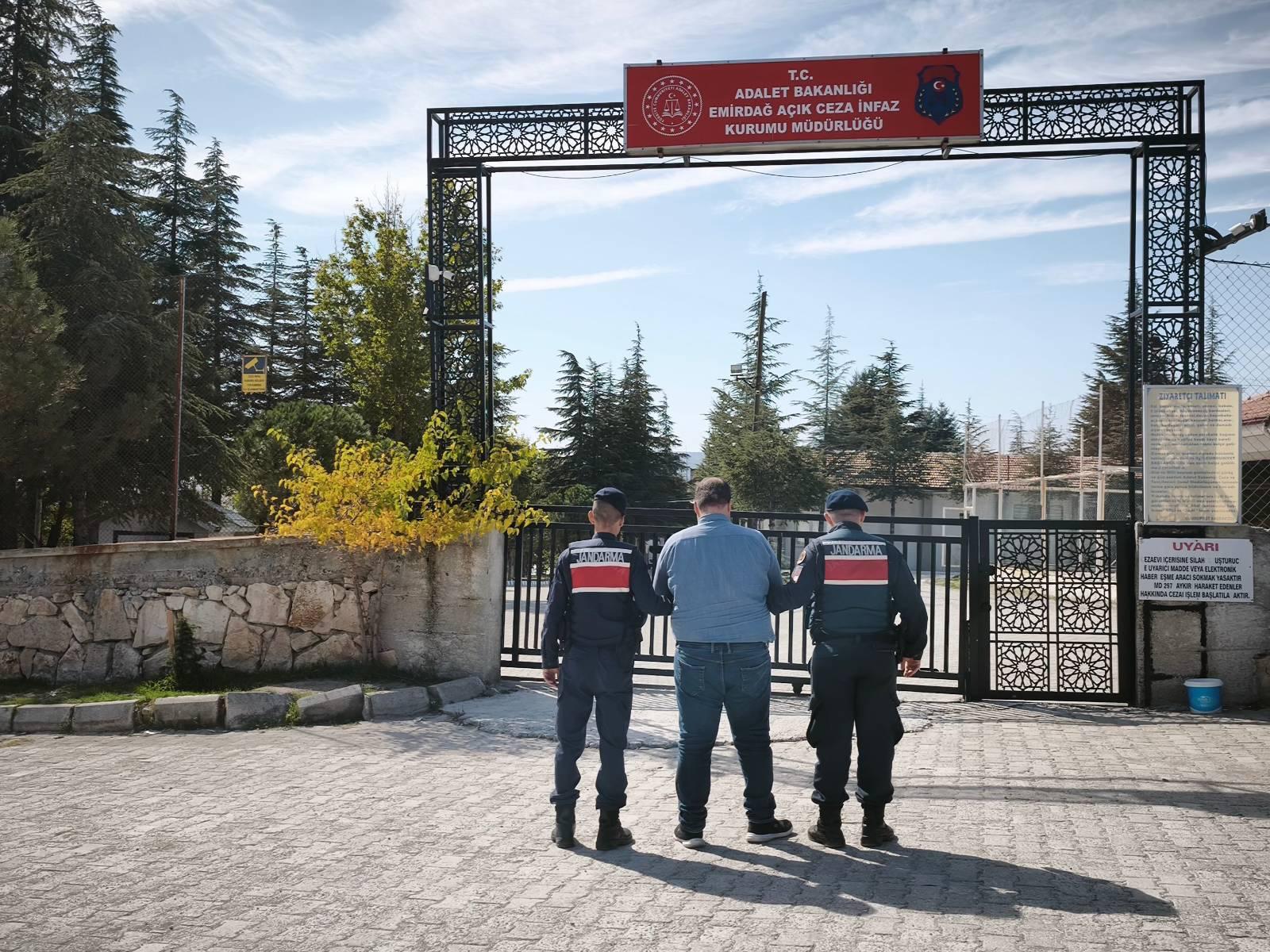 Afyon’da bir haftada 50 kişi yakalandı, 15’i tutuklandı
