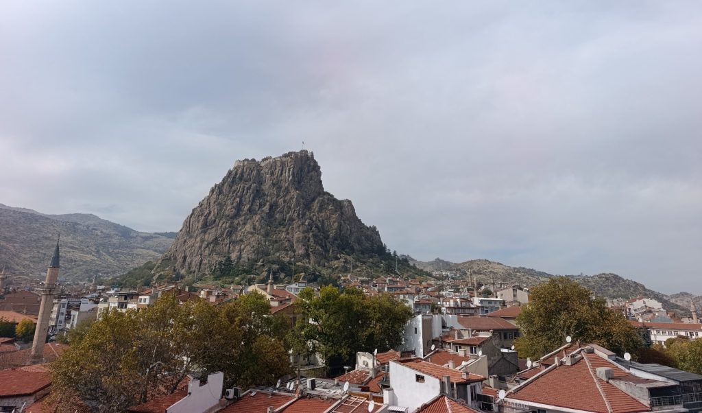 Yapılan meteoroloji tahminlere göre, kentte gece saatlerinde başlaması beklenen yağışın