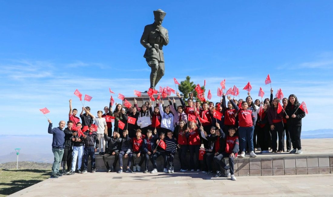 Afyonkarahisar Belediyesi, kentin tarihî ve kültürel mirasını genç kuşaklara tanıtmak