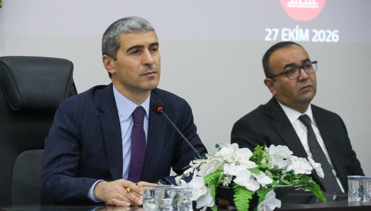 Valilik B Blok Toplantı Salonu’nda düzenlenen toplantıya kaymakamlar, belediye başkanları,