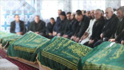 Afyonkarahisar Belediyesi tarafından yayımlanan cenaze ilanlarına göre kentte bugün iki
