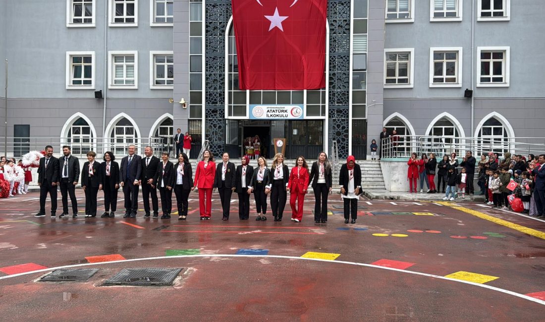 Afyonkarahisar Atatürk İlkokulu’nda Cumhuriyet Bayramı’nın 103. yılı büyük bir coşkuyla