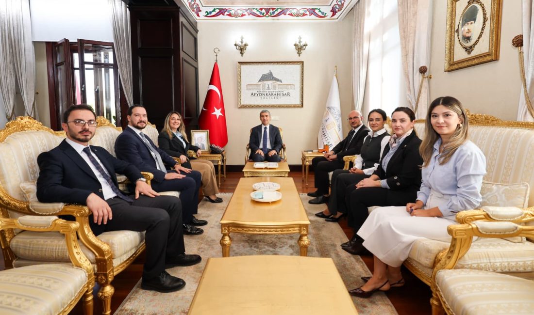 Afyonkarahisar Baro Başkanlığı görevine yeniden seçilerek güven tazeleyen Av. M.