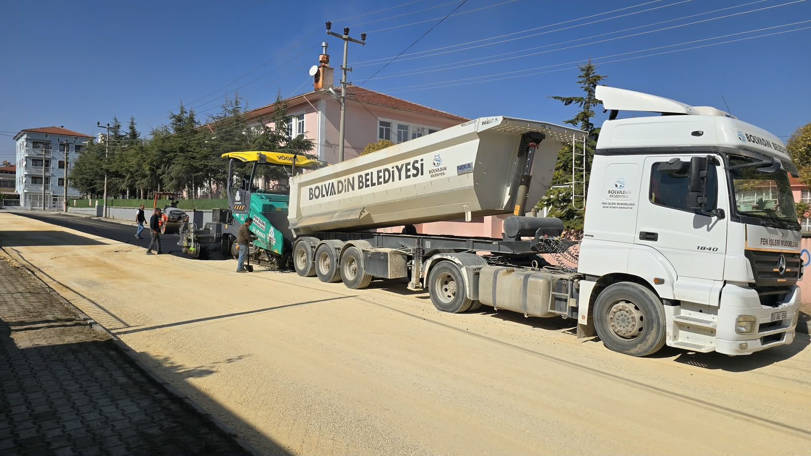 Bolvadin’de 2,5 milyon TL’lik asfalt yatırımı