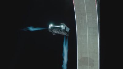Tesla’nın yeni Roadster modeli, şirketin uzay teknolojileri alanında faaliyet gösteren