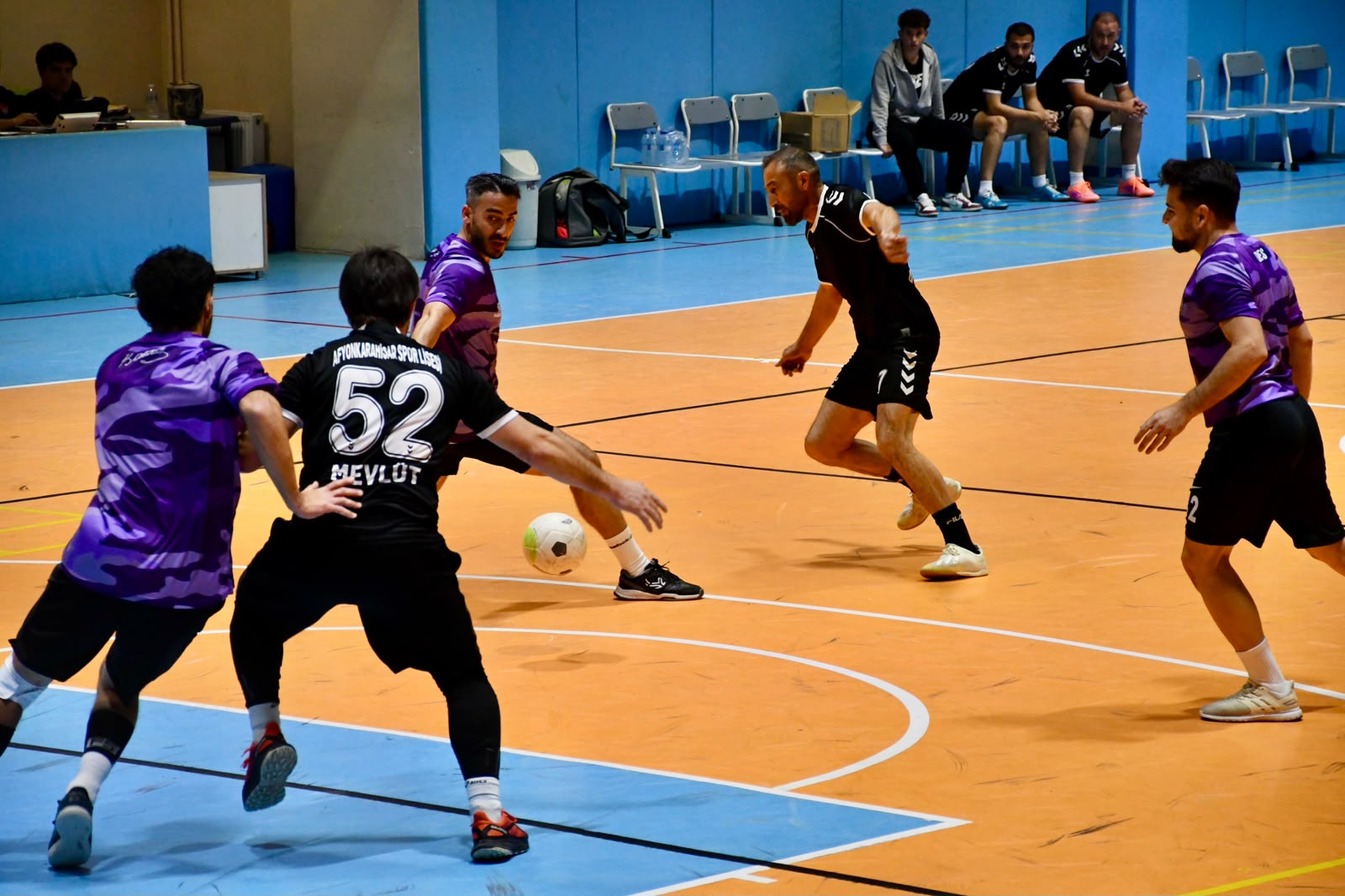 Futsalda Çobanlar MEB zirvede, Afyon Spor Lisesi ikinci