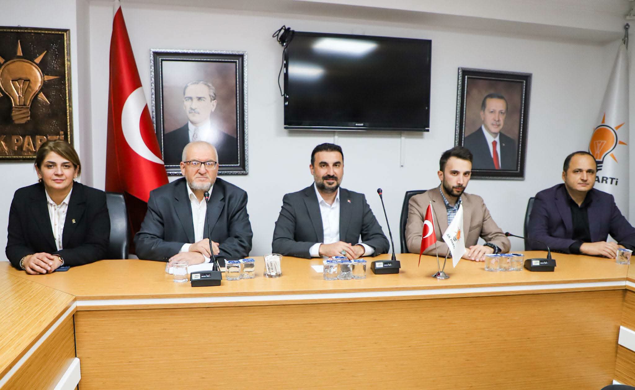 Özgür Kavak başkanlığında teşkilatta yeni haftanın yol haritası belirlendi