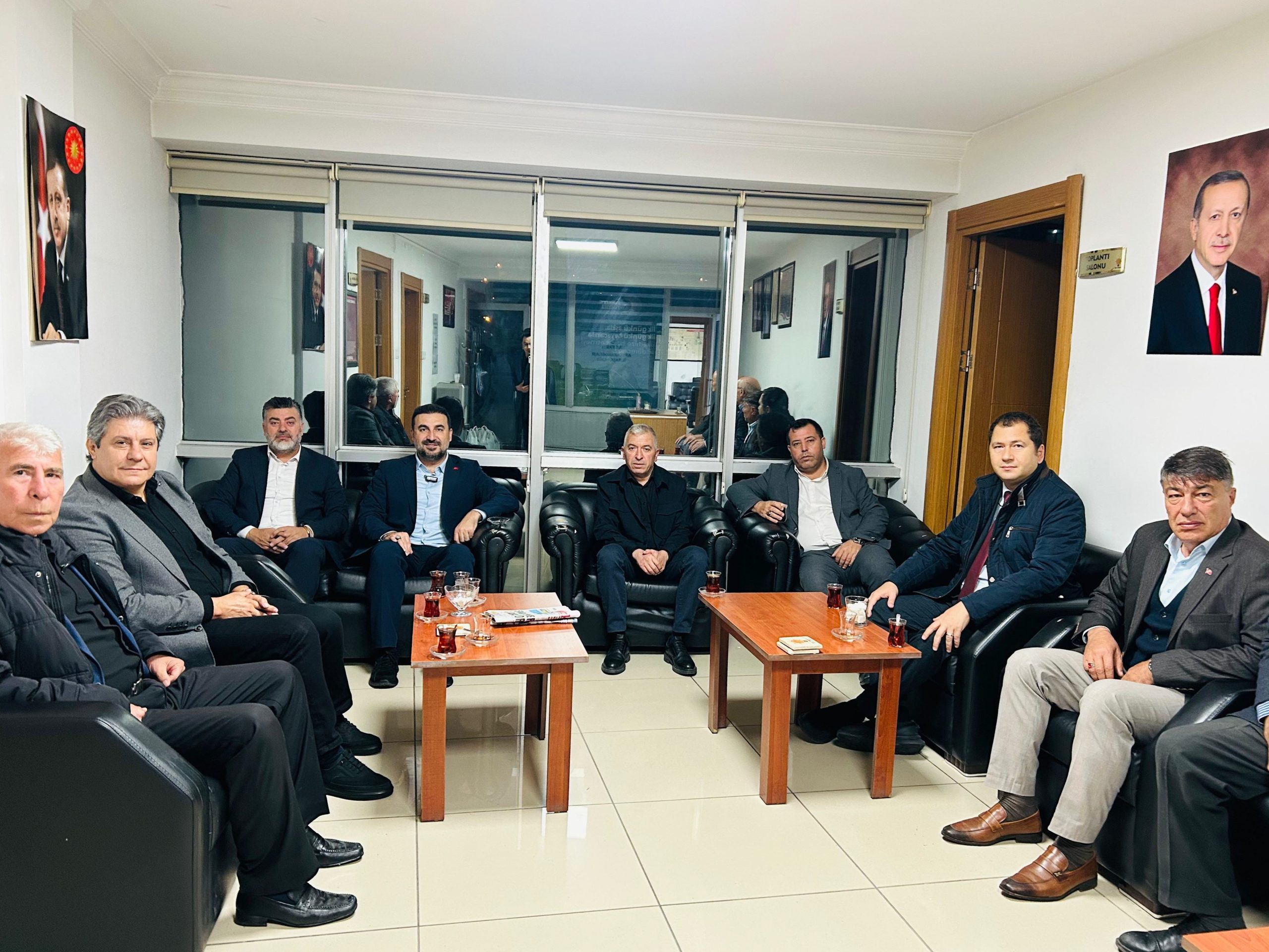Özgür Kavak Ankara dönüşü beklemedi: İlk işi vatandaşlarla buluşmak oldu