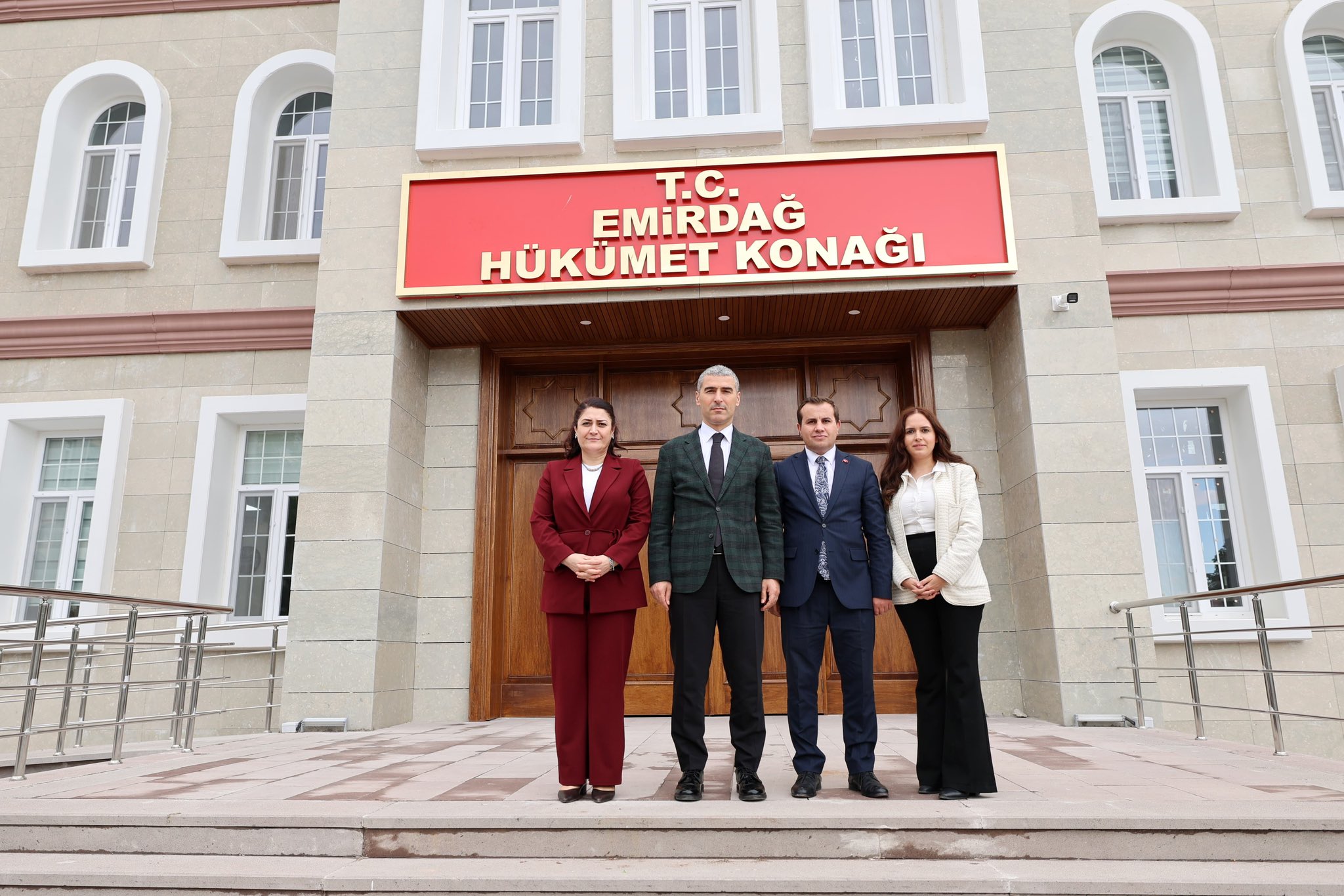 Vali Aktaş’tan Emirdağ Hükümet Konağı’na ziyaret