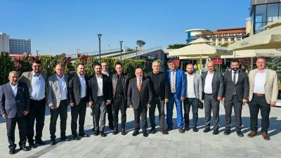 Afyonkarahisar’da bir araya geldiler Termalin başkenti Afyonkarahisar’da gerçekleşen buluşmada AK