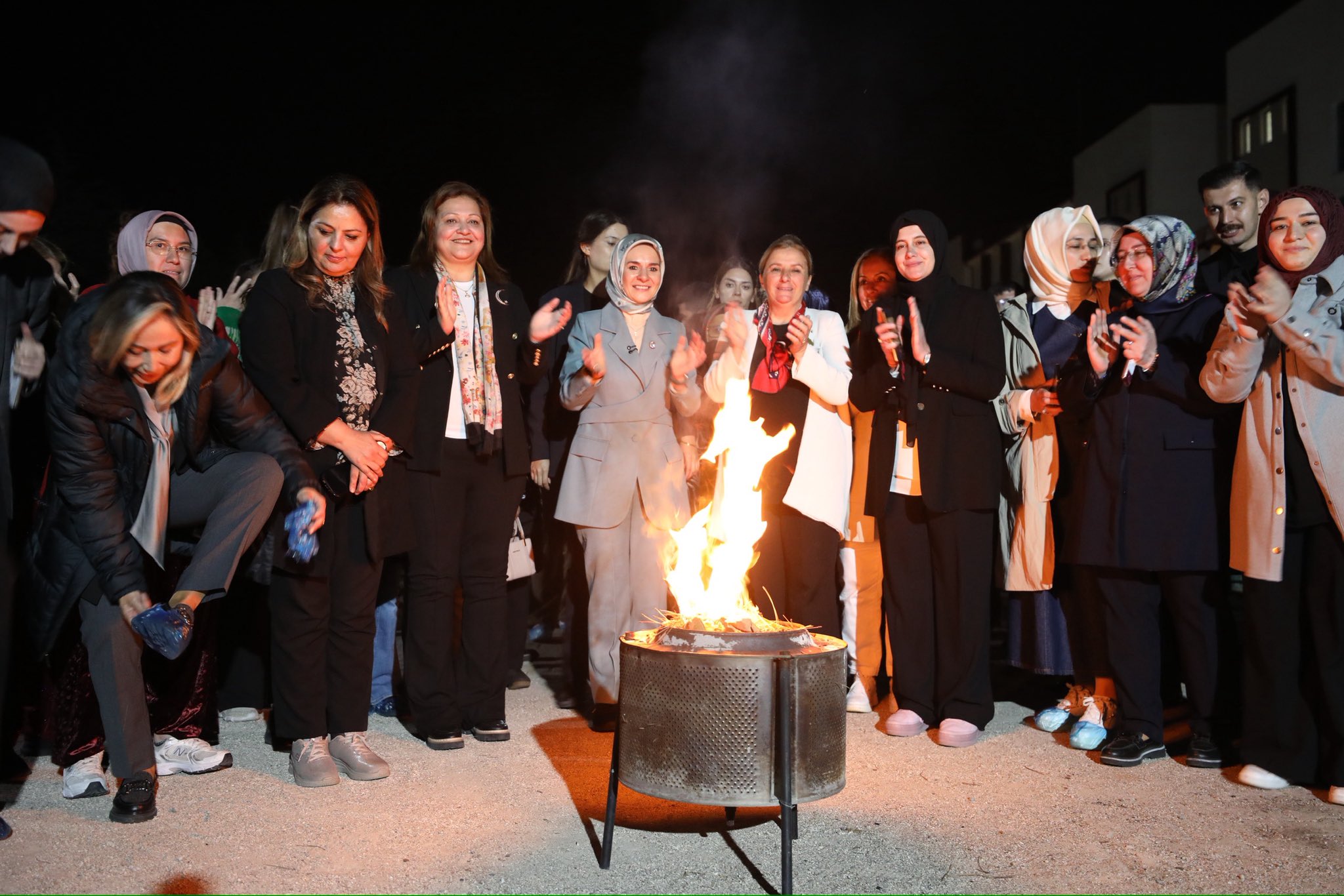 Afyonkarahisar’ın Sultandağı ilçesinde düzenlenen Anne-Kız Kampı, Aile ve Sosyal Hizmetler