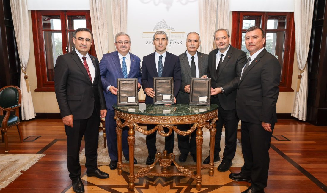 Afyonkarahisar’da üniversite öğrencilerinin eğitim hayatlarını desteklemek, kampüs yaşamına katkı sunmalarını